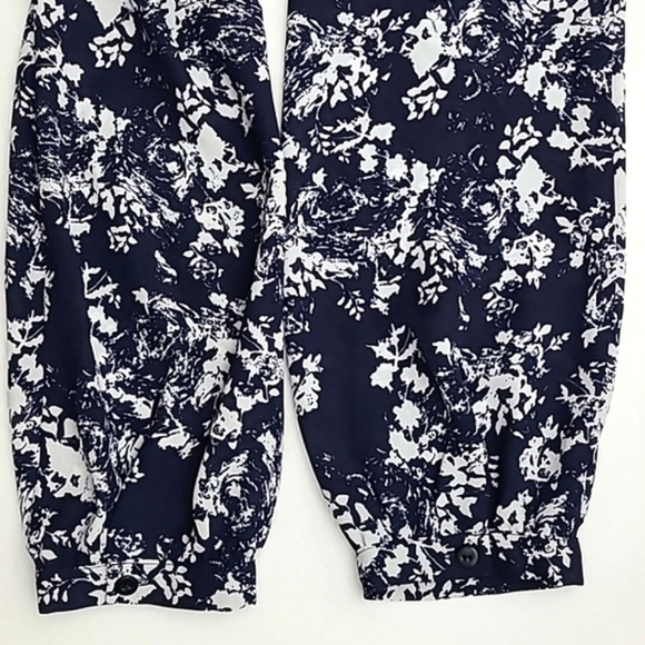Violet + Claire Blouse White Navy Floral Long Sleeve Semi Sheer Ruffle Sz Small - Picture 7 of 15